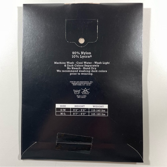 NWT Anna Sui control top Lycra sheer nude pantyhose Size S/M - Picture 2 of 4